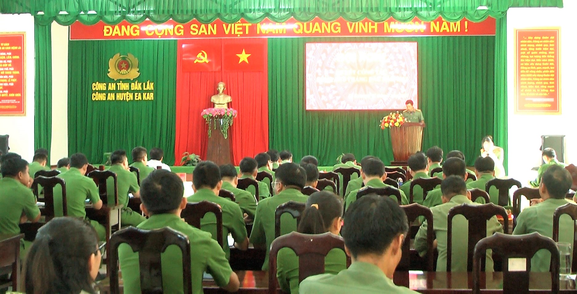 HANHBUI DRT5053.00_15_38_20.Still097 (1)